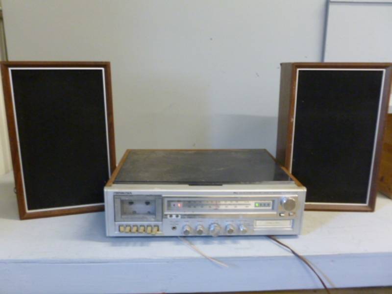 lot 84 image: Vintage Stereo System