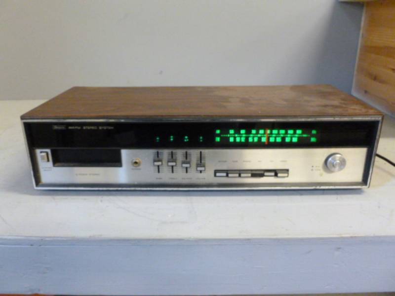 lot 85 image: Vintage Receiver