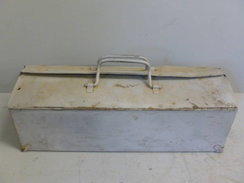 lot 87 image: Tools
