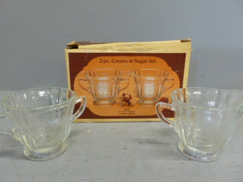 lot 98 image: Vintage Cream And Sugar
