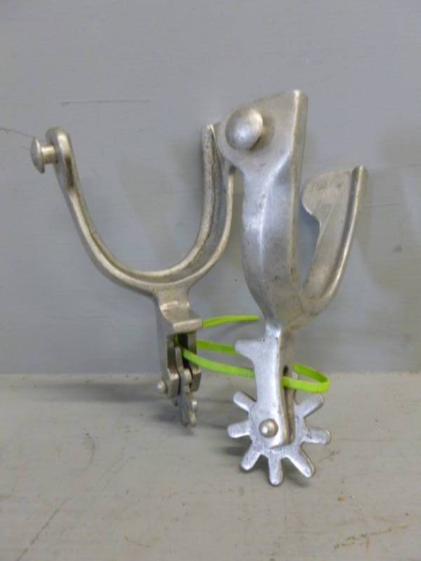 lot 104 image: Spurs