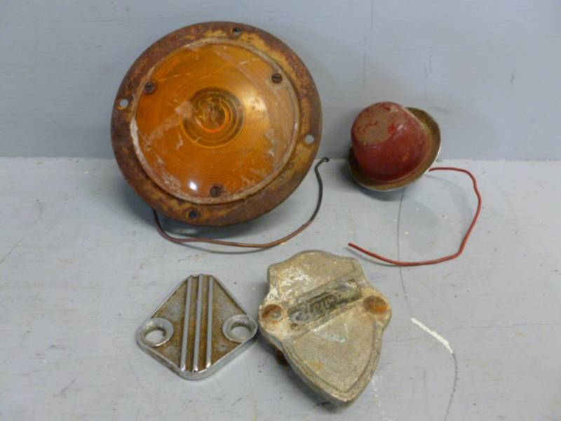 lot 106 image: Vintage Car Parts
