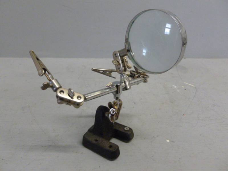 lot 110 image: Magnifier Tool
