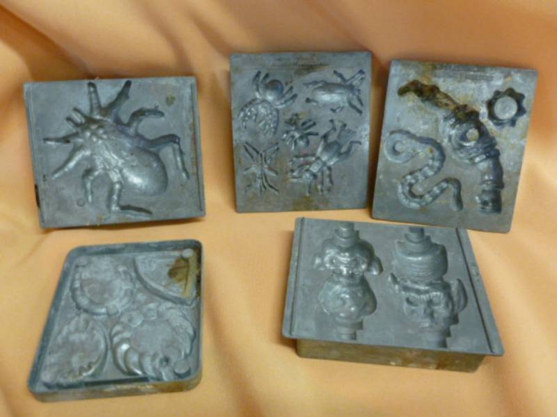 lot 127 image: Cast Aluminum Molds