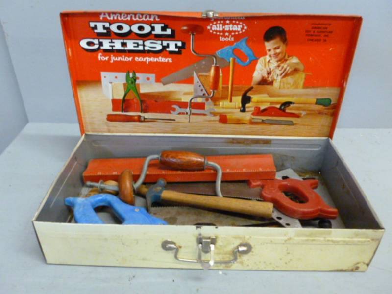 lot 131 image: Vintage Kids Tool Set