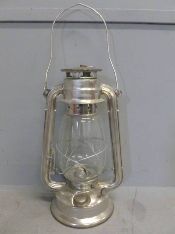 lot 207 image: Barn Lantern