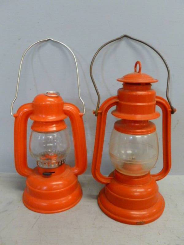 lot 209 image: Lanterns