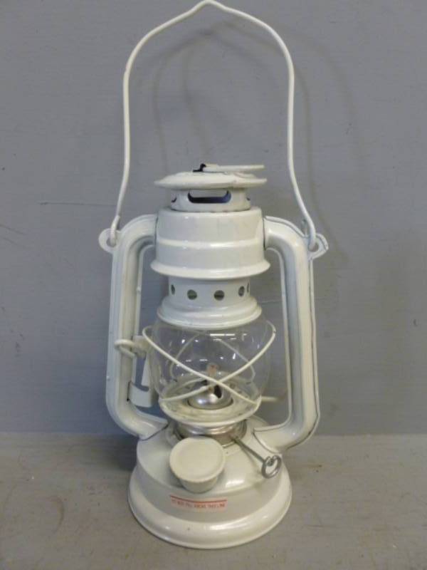 lot 210 image: Barn Lantern