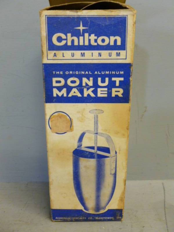 lot 221 image: Vintage Kitchen