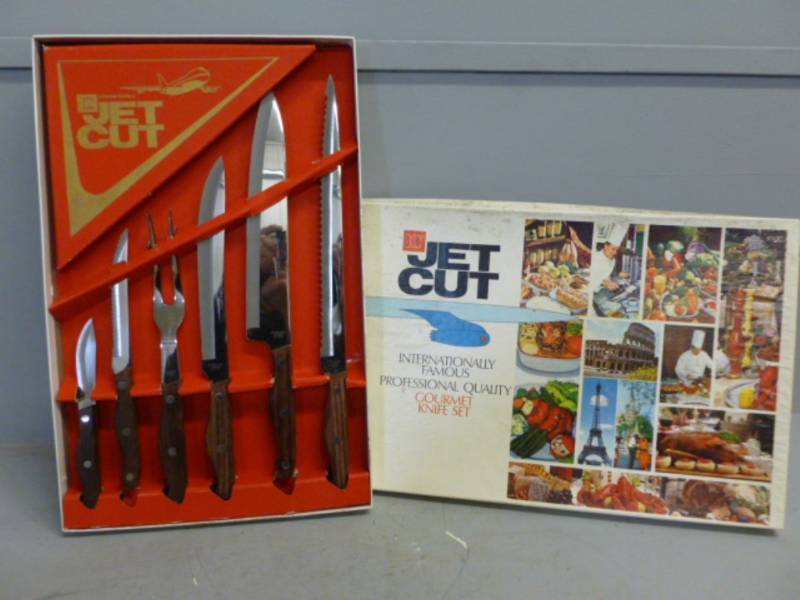lot 230 image: Vintage Knife Set