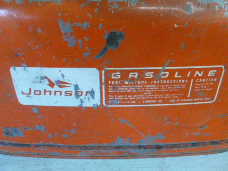 lot 237 image: Vintage Boat Motor Gas Tank