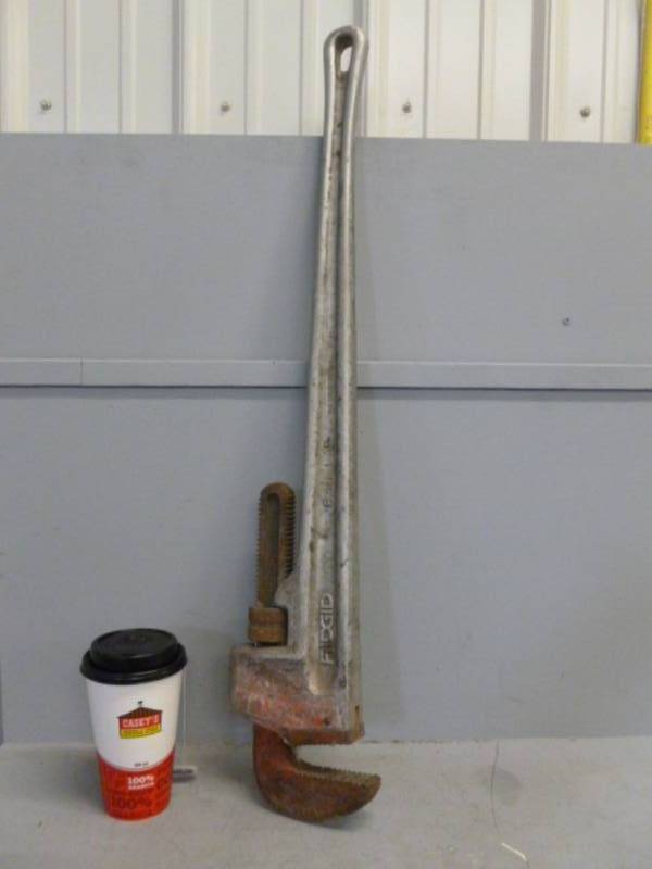 lot 252 image: Ridgid Pipe Wrench