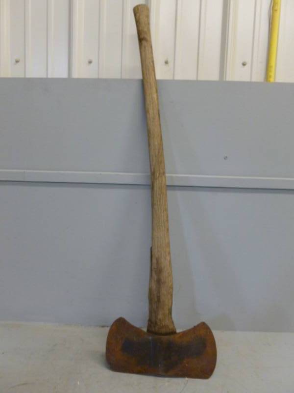 lot 253 image: Ax