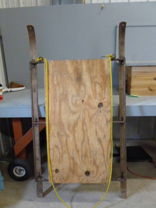 lot 263 image: Fishing Sled