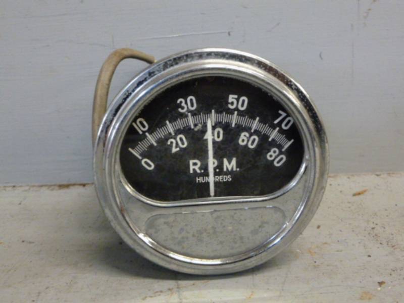 lot 274 image: Vintage Car Part