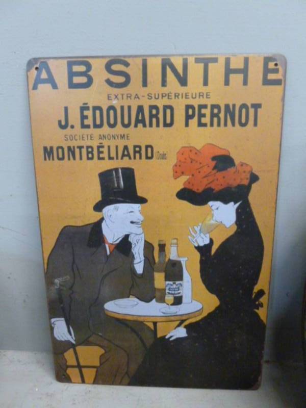lot 303 image: Vintage Items