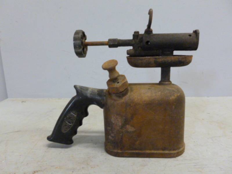 lot 314 image: Vintage Brass Torch