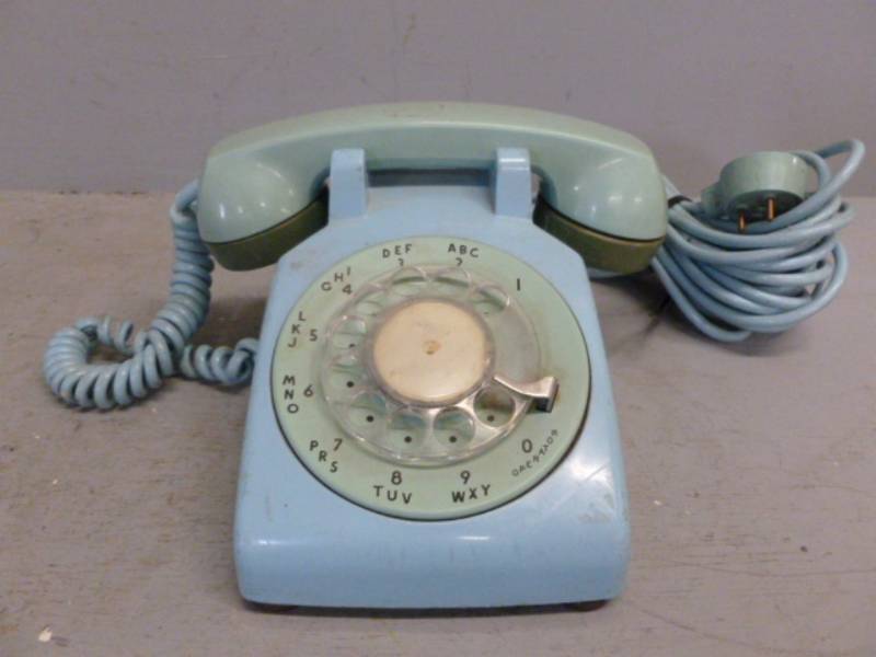 lot 318 image: Vintage Telephone