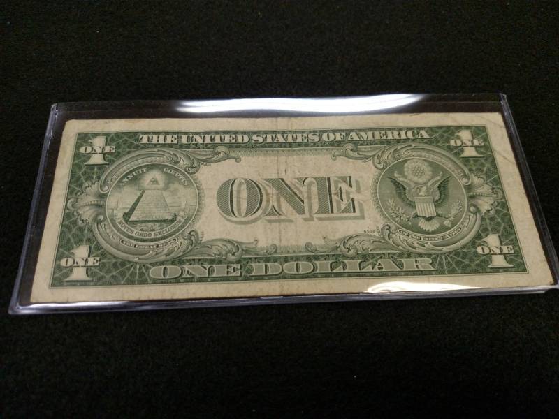 lot 101 image: 1935 G One Dollar Silver Certificat...