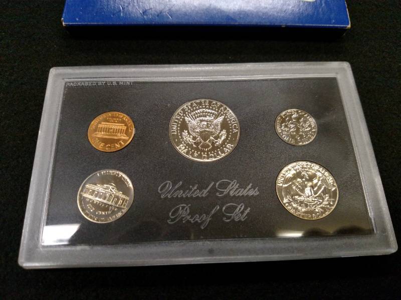 lot 106 image: 1971 S Proof U.S. Coin Set...