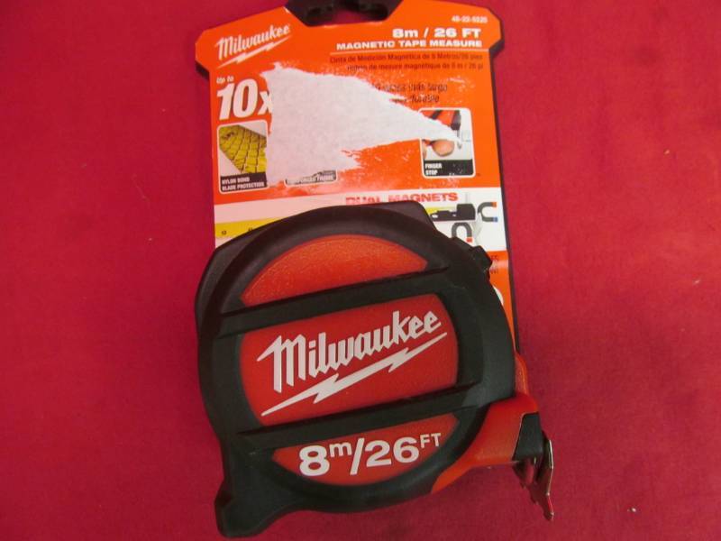 Milwaukee tape measure