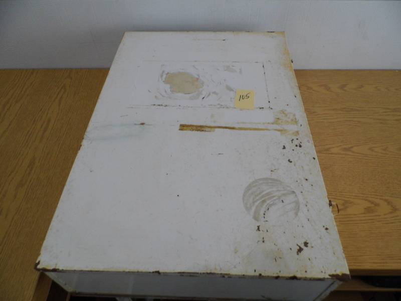 Metal cabinet
