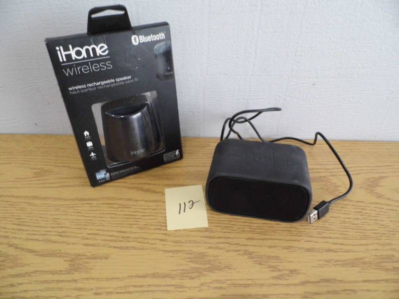 Lot of 2 Bluetooth Speakers