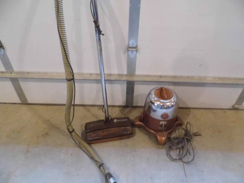 Rainbow Vacuum