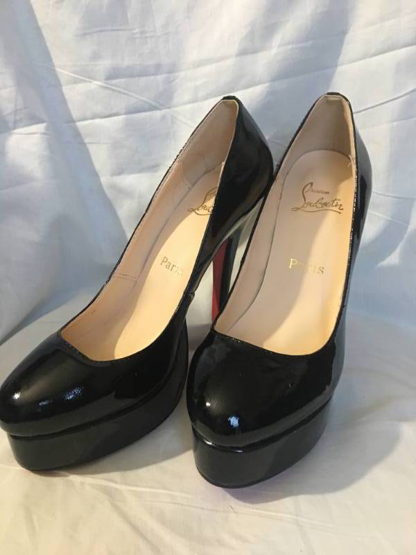 Christian Louboutin Womens Shoes Size 40