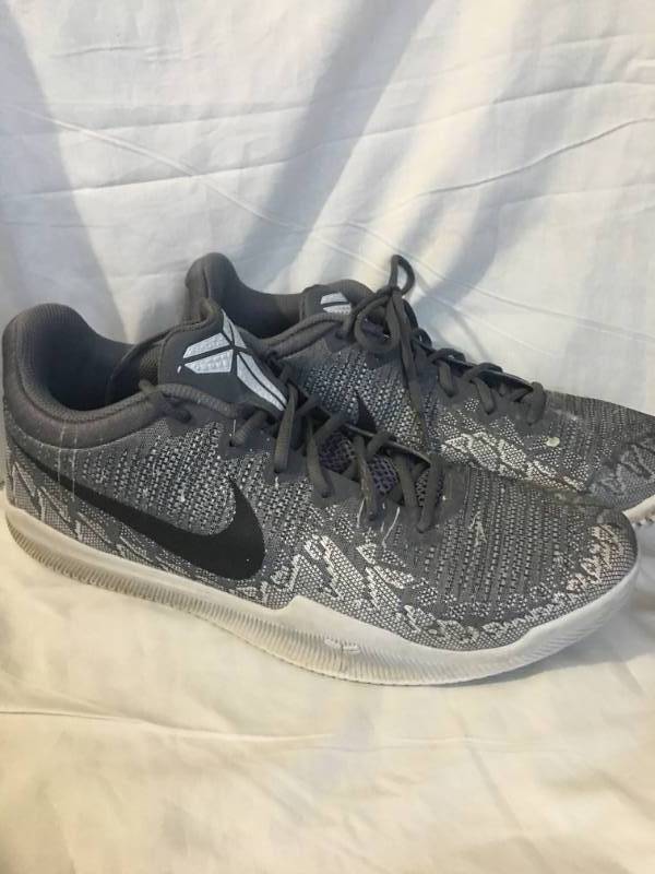 Nike Momba Rage Basketball Shoe Mens 12