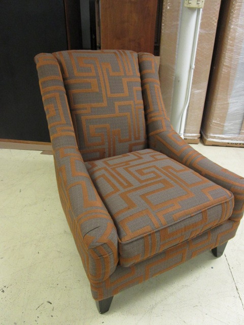 MODERN ACCENT CHAIR