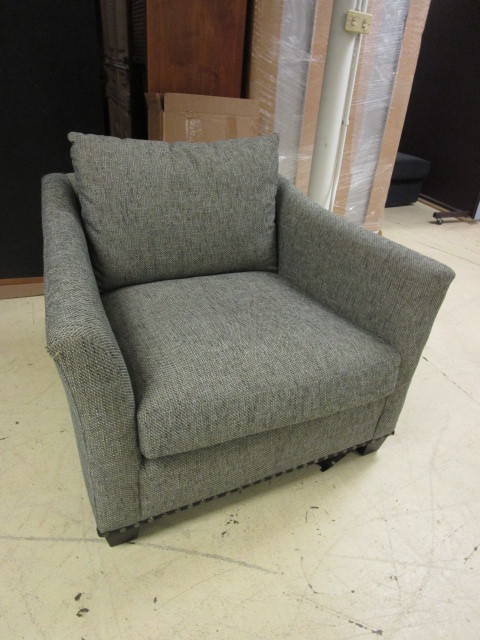 ACCENT CHAIR WITH TACK TRIM