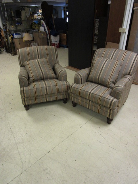 PAIR OF ACCENT CHAIRS