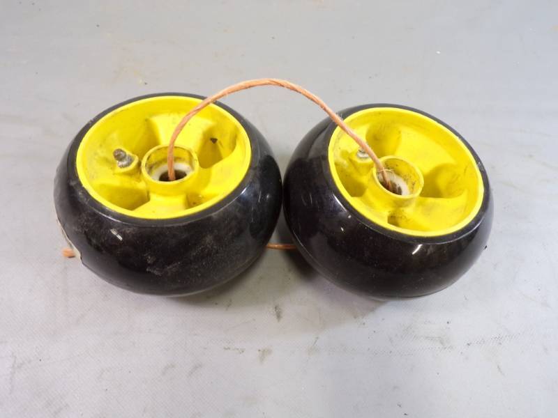 lot 52 image: John Deere Mower Guide Rollers with Greese Zerks