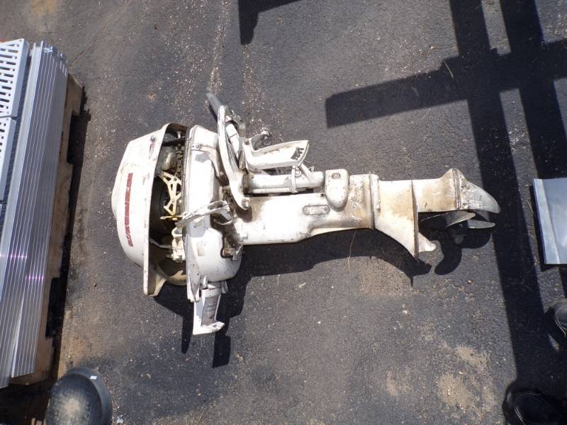 lot 61 image: 10 HP Johnson Sea King Boat Motor for parts