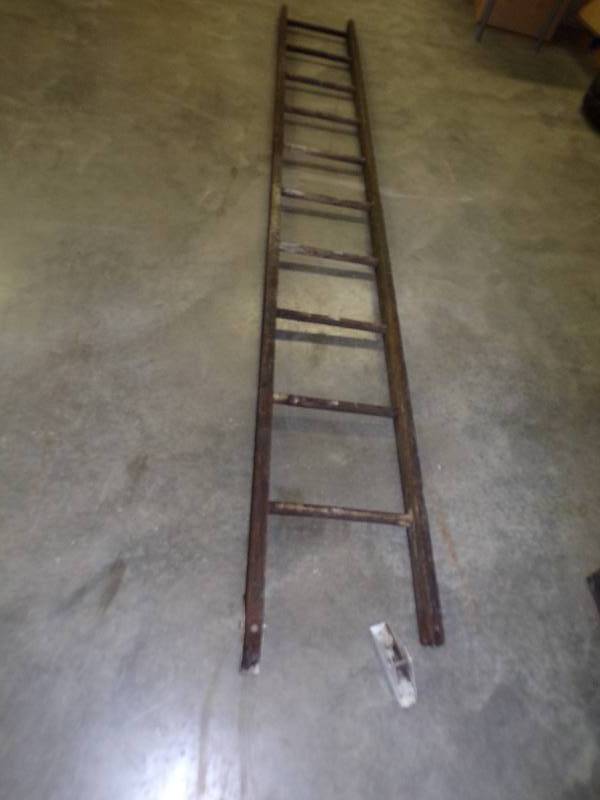 lot 65 image: Vintage wood ladder
