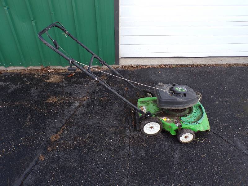 lot 71 image: Lawn Boy Lawn Mower