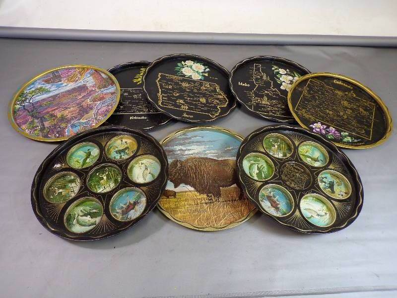 lot 14 image: Large Lot of Vintage souvenir Trays