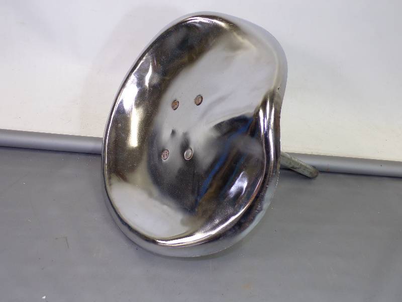 lot 22 image: Stainless Steel Vintage Tractor Type seat Cool Unique Item