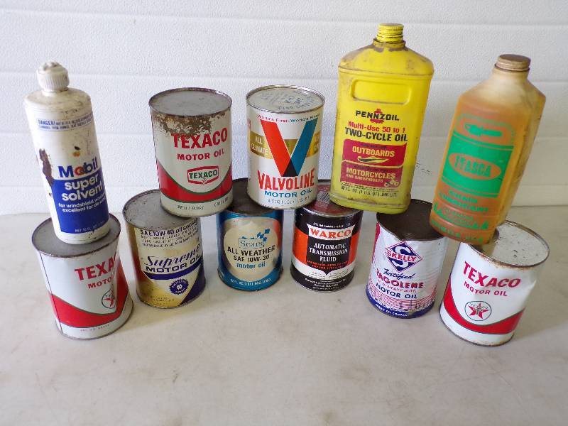 lot 23 image: Vintage Oil Cans 7  still Full