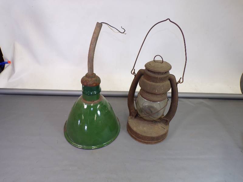 lot 40 image: Vintage Westinghouse Enamel Barn Lamp and Kerosene Barn lamp