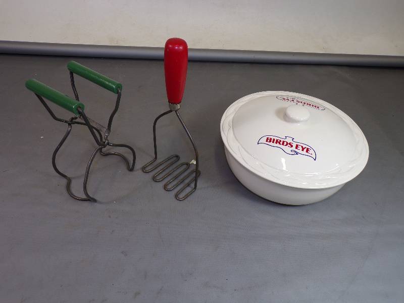 lot 95 image: Rare Birds Eye Casserole dish and lid, red Masher and Green Jar Holder