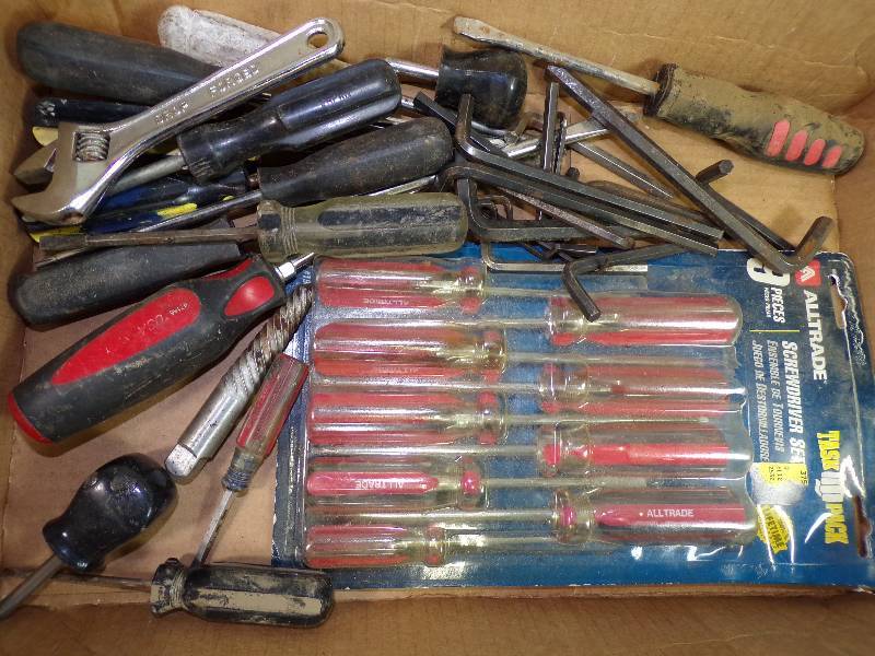 lot 97 image: Screwdrivers and Allen Wrenches