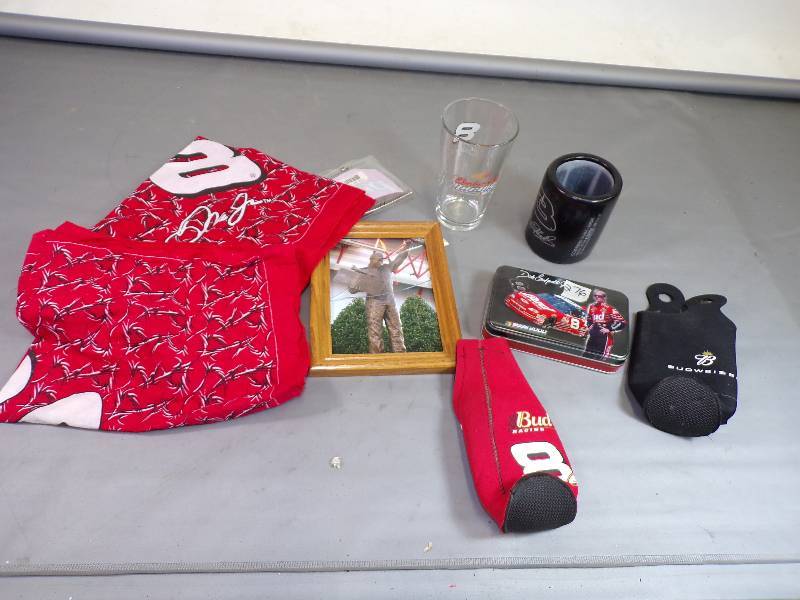 lot 100 image: NASCAR ITEMS