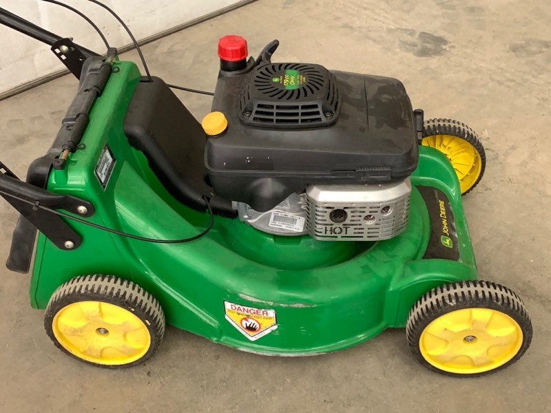 lot 14 image: John Deere JX-75 Lawn Mower