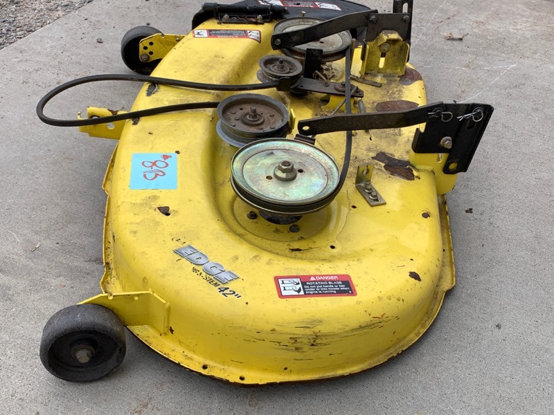 lot 8-B image: John Deere 42 Lawn Tractor Mower Deck