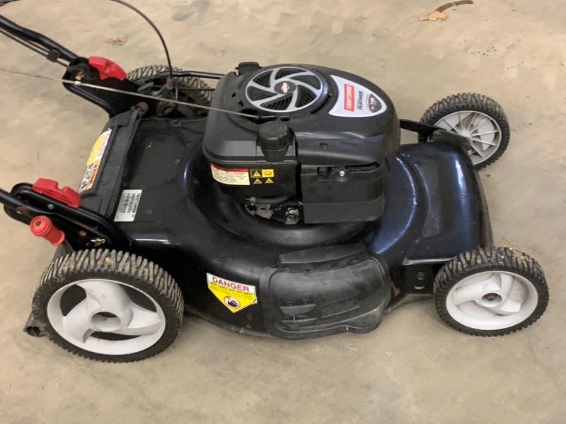 lot 16 image: Craftsman 21 Lawn Mower