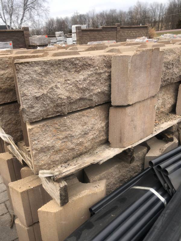 24 Rockwood Chiseled Santa Fe...