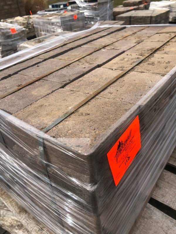 108 6�x9� Pavers in a Brown Charc...