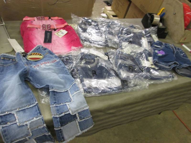 9 Pairs 44T Shorts, 1 Pair Jeans N...